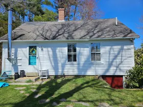 Whittier farm house at Barrett Hill Farm - Image 3