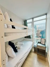 Spacious Clapham Home Near Brixton - Image 2