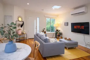 Quiet 2BR Villa, Garage Parking, 15 min to Airport & Melbourne City - Image 2