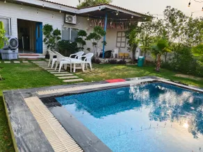 Lakeside Habitat by Zoomstay |Private Pool - Image 2