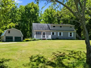 Midcoast Maine Escape | Camden Hills, Lake, Trails - Image 4