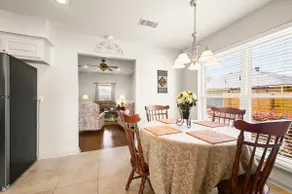 Pleasant Home Near LSU and Womans Hospital w patio - Image 5