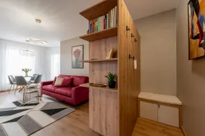 Heart of the City – Self Check-in & Balcony - Image 4