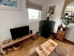 The Cabin at Swelle Cottages - Image 4