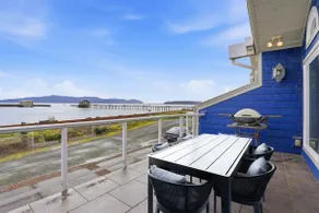 Garibaldi's Best! On the shore of Tillamook Bay! - Image 3