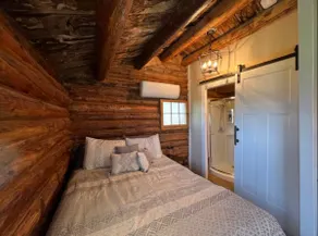 Rustic Log Cabin in the City - Image 4