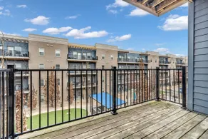 Stylish Downtown 1BR | Walk to Stadiums & Dining - Image 2