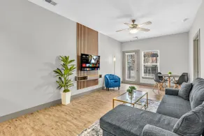 Work-Friendly Downtown 1BR | Pool + Fast WiFi - Image 3