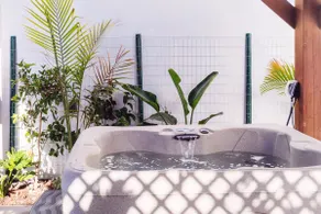 4-BR Garden Home w/Jacuzzi, Parking, UC Berkeley, SF - Image 2