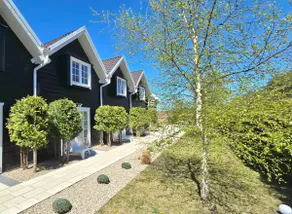 Seaside Cottage – Bla Marine Nordic 7 - Image 2