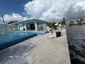 Waterfront Matlacha views! 2/2 Heated Pool Home - Image 4