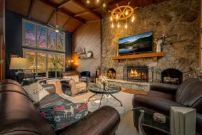 Lakefront! IndoorSauna! HotTub! Sleeps 14! Kayaks! - Image 3