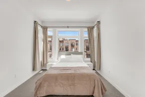 Luxury 5BR|14 Guests|Scarborough|3 Parking - Image 4