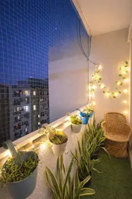 2BHK Near Taj Mahal | Pool & Gym | Balcony | Luxe - Image 4