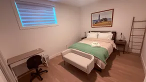 Cozy Modern 2-Bedroom • Private Entry • Sleeps 1–4 - Image 3