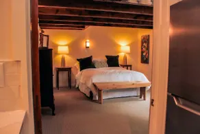 Downtown Coachhouse |Queens University|LakeOntario - Image 4