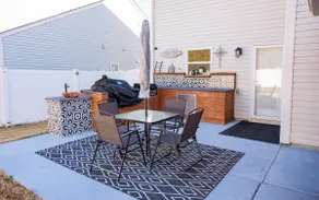 Quiet, Open, King bed, w/on suite Close 2 HPU & FM - Image 5