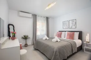 Sarah's just renovated 2-bedroom aparts in nature - Image 5