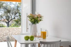 Sarah's just renovated 2-bedroom aparts in nature - Image 4