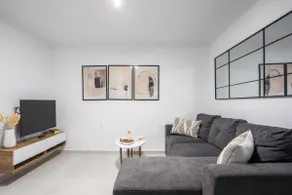 Sarah's just renovated 2-bedroom aparts in nature - Image 3