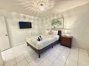 Comfortable Apartment 2BR Walk to Beach Apt1 - Image 3