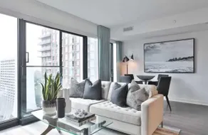 Luxury Loft in Yorkville! - Image 4