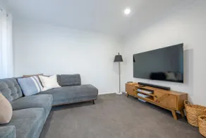 Close to Wineries & Wildlife Park | Modern Style - Image 3