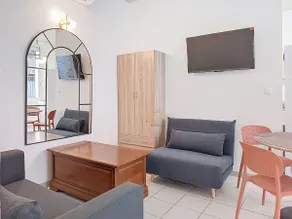 Le PATIO, air-conditioned, private courtyard, downtown - Image 4