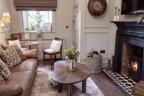 Cosy Gate Lodge on the Parsonstown Estate - Image 5