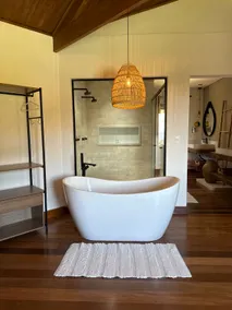 Lakeside Retreat at the Winery - Image 3