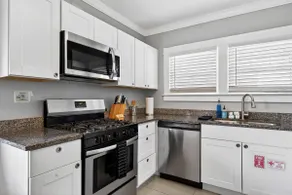 Spacious home with backyard near Churchill Downs - Image 2