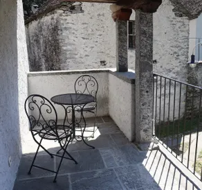 Casa Giacomina Historic farmhouse in the heart of Avegno - Image 4