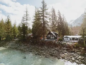 Luxury River Cabin | Hot Tub | Sauna | EV Charger - Image 5
