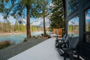 Luxury River Cabin | Hot Tub | Sauna | EV Charger - Image 2
