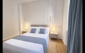 Luxury Apartment in Old Town, Piazza Cavalli, 2 Bedrooms - Image 3