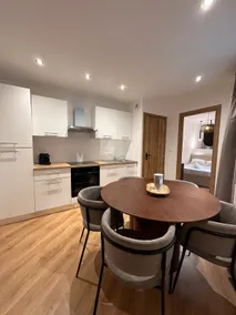 Modern cozy space for 6 people in the heart of Charleville - Image 4