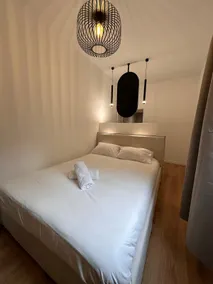 Modern cozy space for 6 people in the heart of Charleville - Image 5