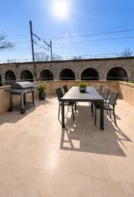 Charming, sunny 3-room apartment in downtown Angers with terrace - Image 2