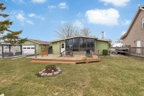 Waterfront 2BR Cottage | Dock, Kayaks & Fire Pits - Image 2