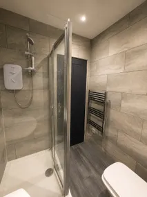 1 Bedroom Luxury Serviced Flat, 24hr Check in WiFi Netflix Washer Fully Equipped - Image 4