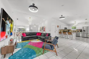 Modern 4BR Home w/ Pool, Fast Wi-Fi & Near Airport - Image 2