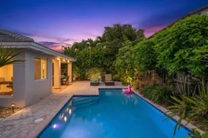 Modern 4BR Home w/ Pool, Fast Wi-Fi & Near Airport - Image 4