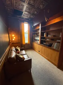 Cozy & Unique a Readers Retreat | Downtown Loft - Image 4