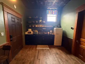 Cozy & Unique a Readers Retreat | Downtown Loft - Image 3