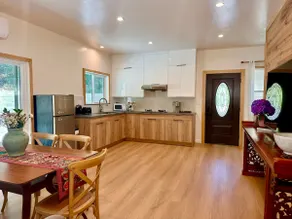 Brand-New 3BR/3BA Hillside Home-18 miles Disney - Image 4