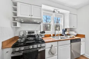 *Modern 3BR w/ EV Charger, Game RM, Massage Chair* - Image 4