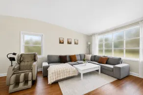 *Modern 3BR w/ EV Charger, Game RM, Massage Chair* - Image 3