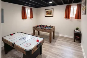 Travelers Retreat/King Beds/Game Room/Play House - Image 2