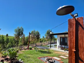 Romantic getaway with bathtub and garden - Image 3