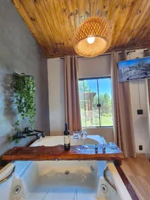 Romantic getaway with bathtub and garden - Image 4